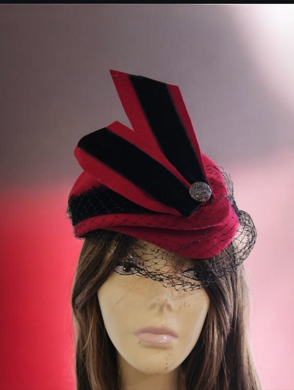 GLENOVER  RED‎ BLACK VELVET WITH NETTING HAT